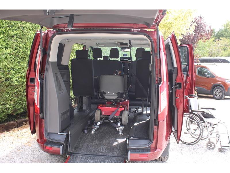 Ford Alled Independence RE - Low floor wheelchair car - Super looking in Red 2.0 5dr WAV Manual Diesel