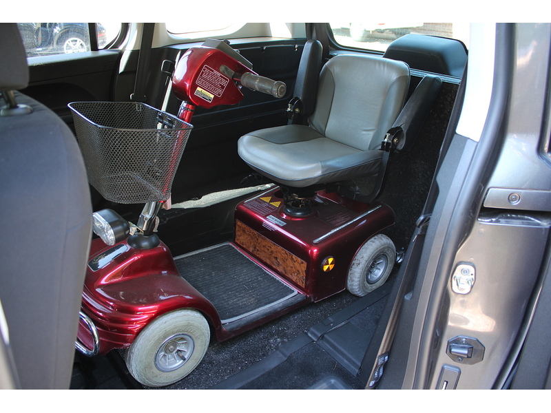 Peugeot Allied Horizon RE Wheelchair - Scooter access car - Super value for money 1.5 5dr wav Manual Diesel