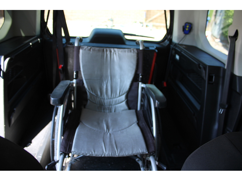Peugeot Allied Horizon RE Wheelchair - Scooter access car - Super value for money 1.5 5dr wav Manual Diesel