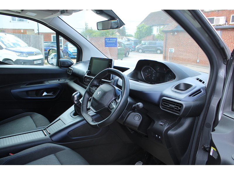 Peugeot Allied Horizon RE Wheelchair - Scooter access car - Super value for money 1.5 5dr wav Manual Diesel