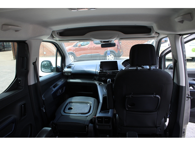 Peugeot Allied Horizon RE Wheelchair - Scooter access car - Super value for money 1.5 5dr wav Manual Diesel