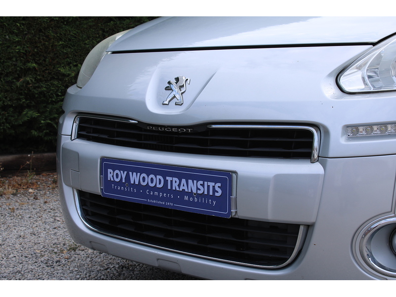 Peugeot Tepee 1.6 HDI Allied Horizon SE 4 seats plus one wheelchair 1.6 5dr WAV Manual Diesel
