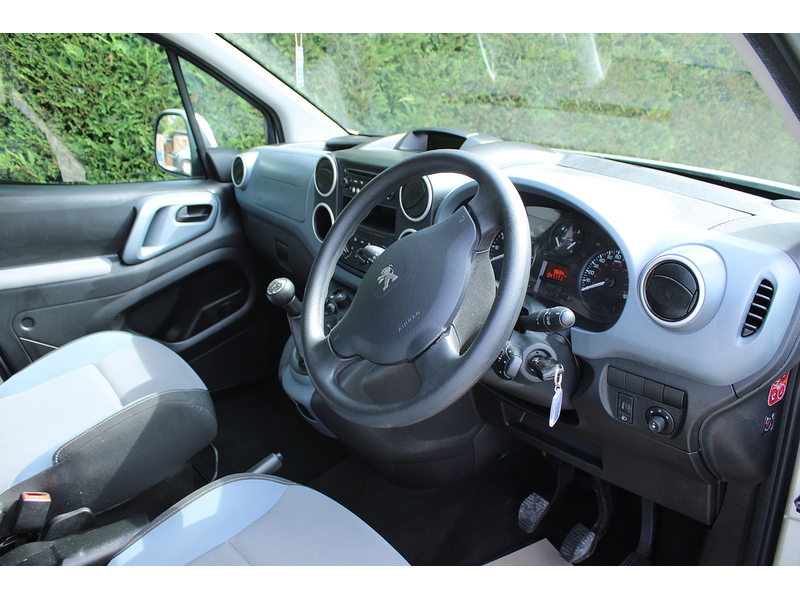 Peugeot Tepee 1.6 HDI Allied Horizon SE 4 seats plus one wheelchair 1.6 5dr WAV Manual Diesel