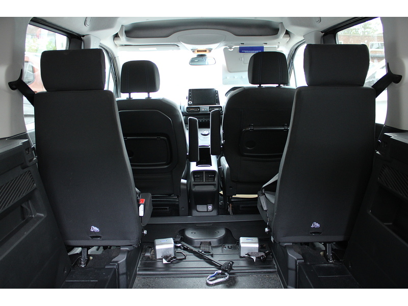 Peugeot XL PureTech Allure Automatic - Allied Horizon RE - Rare Lwb 4 seater plus one wheelchair or scooter 1.2 5dr WAV Automatic Petrol