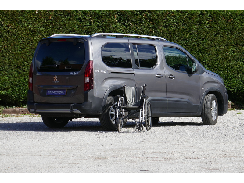 Peugeot XL PureTech Allure Automatic - Allied Horizon RE - Rare Lwb 4 seater plus one wheelchair or scooter 1.2 5dr WAV Automatic Petrol