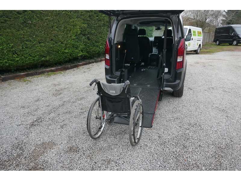 Peugeot Allure Allied Horizon RE 3 seats plus one wheelchair car - low miles - great condition 1.5 5dr WAV Manual Diesel