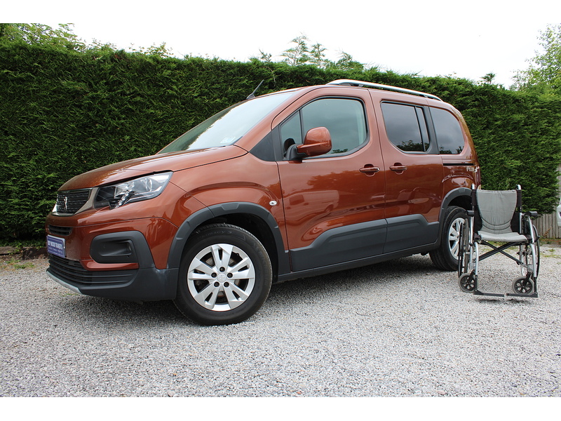 Peugeot Allure - Allied Horizon RE wheelchair car - 6 speed manual - rear park camera - low miles 1.5 5dr WAV Manual Diesel
