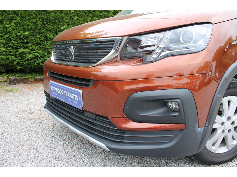 Peugeot Allure - Allied Horizon RE wheelchair car - 6 speed manual - rear park camera - low miles 1.5 5dr WAV Manual Diesel