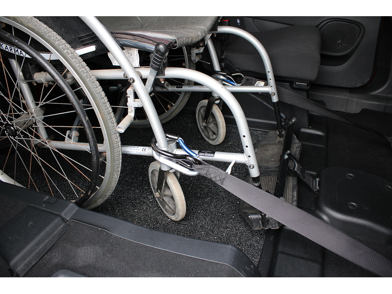Peugeot Allure - Allied Horizon RE wheelchair car - 6 speed manual - rear park camera - low miles 1.5 5dr WAV Manual Diesel