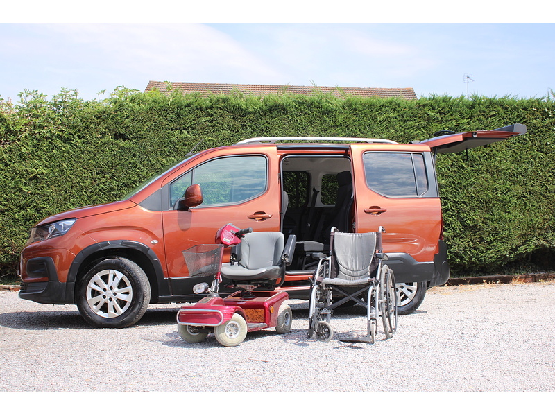 Peugeot Allure Allied Horizon RE Wheelchair access car - GREAT VALUE FOR MONEY 1.5 5dr wav Manual Diesel