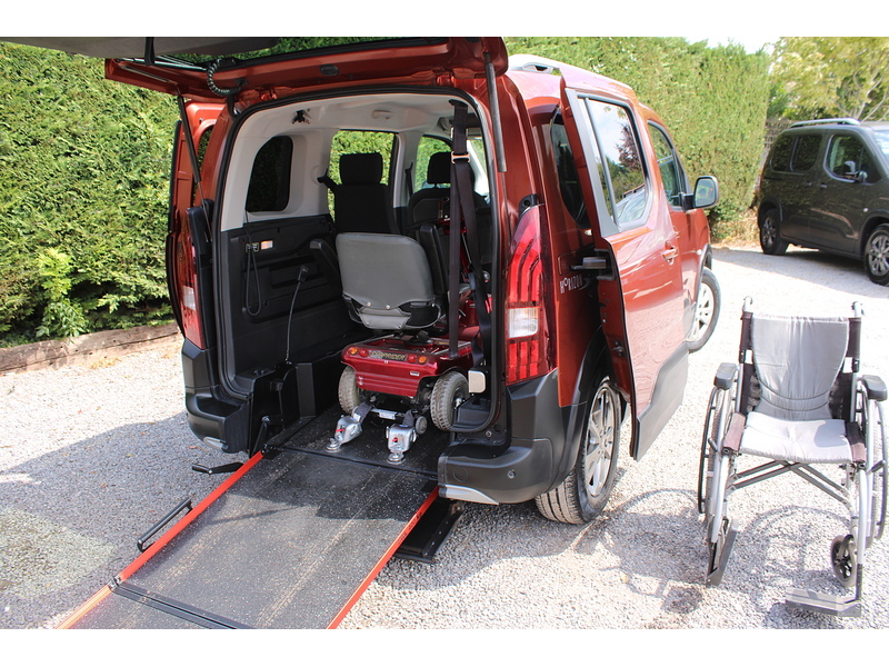 Peugeot Allure Allied Horizon RE Wheelchair access car - GREAT VALUE FOR MONEY 1.5 5dr wav Manual Diesel