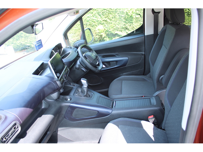 Peugeot Allure Allied Horizon RE Wheelchair access car - GREAT VALUE FOR MONEY 1.5 5dr wav Manual Diesel
