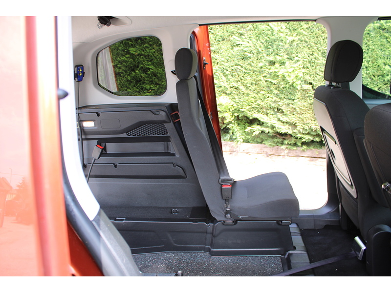 Peugeot Allure Allied Horizon RE Wheelchair access car - GREAT VALUE FOR MONEY 1.5 5dr wav Manual Diesel