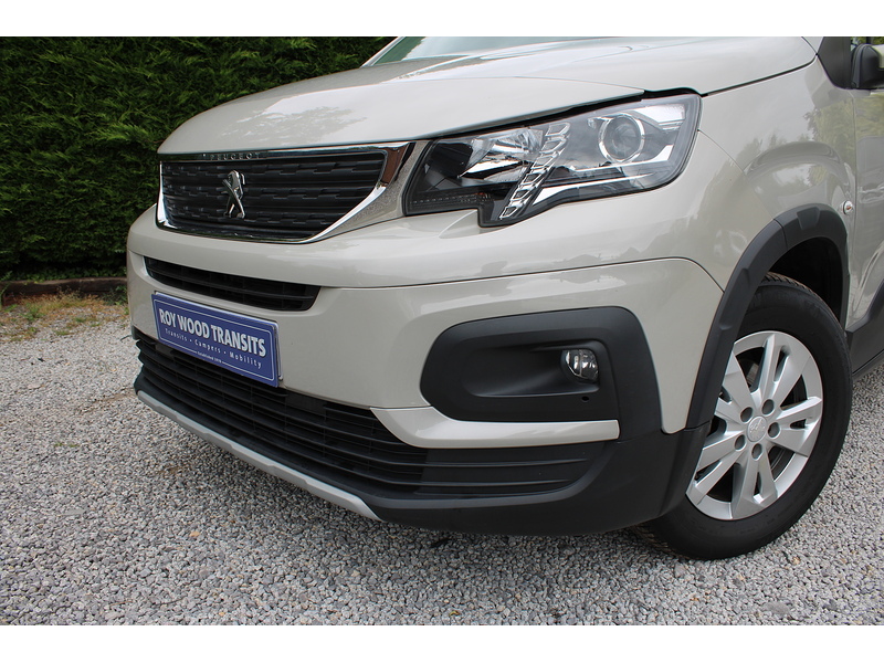 Peugeot Allure - Allied Horizon RE - Great looking wheelchair access car 1.5 5dr WAV Manual Diesel