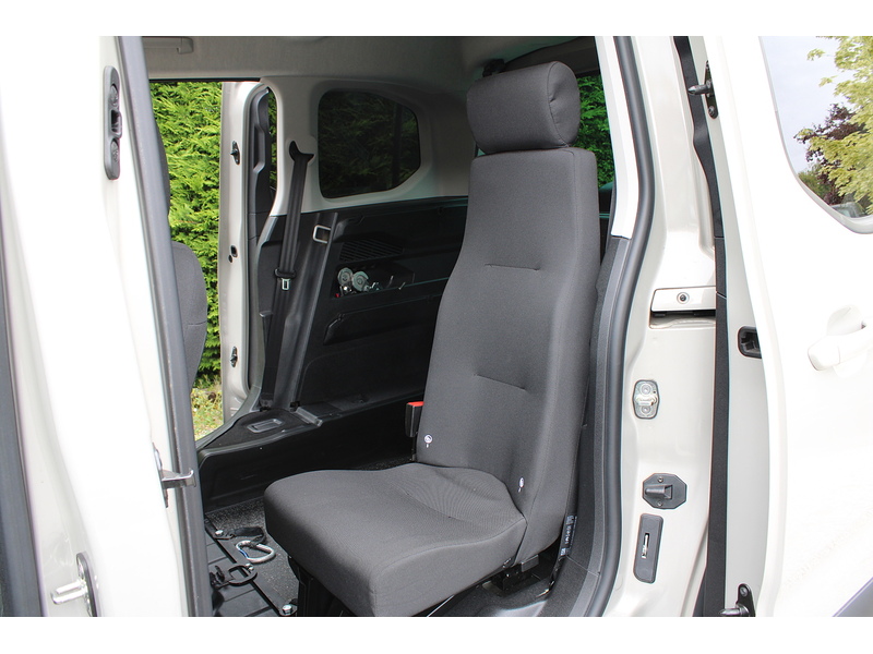 Peugeot Allure - Allied Horizon RE - Great looking wheelchair access car 1.5 5dr WAV Manual Diesel