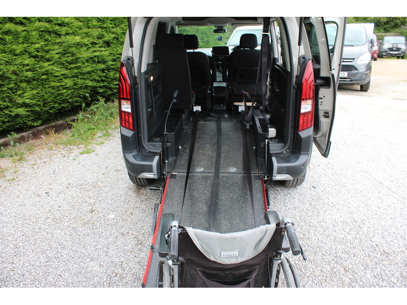 Peugeot Allure - Allied Horizon RE - Great looking wheelchair access car 1.5 5dr WAV Manual Diesel
