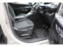 Peugeot Rifter Allure - Allied Horizon RE - Great looking wheelchair access car