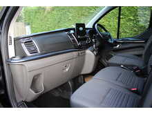 Ford Tourneo Custom Allied Independence - Very practical 6 seats plus one wheelchair car - Ultra low miles