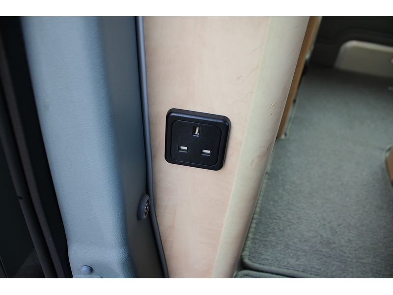 Westfalia Nugget Hi Top 4 berth Camper Van - STUNNING CONDITION THROUGHOUT - 24
