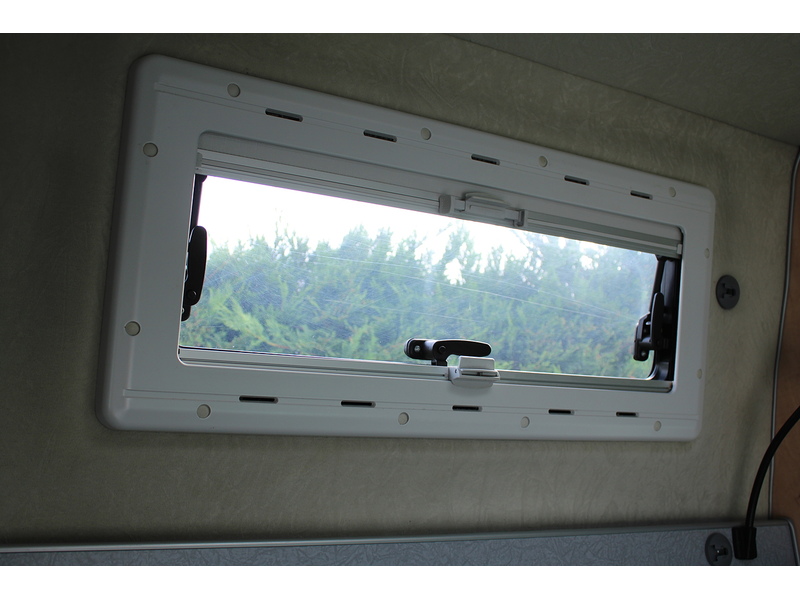 Westfalia Nugget Hi Top 4 berth Camper Van - STUNNING CONDITION THROUGHOUT - 27