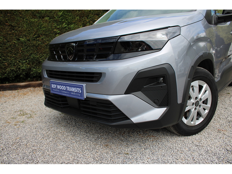 Peugeot Allied Horizon RE - Latest model, great looking Wheelchair access car 1.5 5dr WAV Manual Diesel