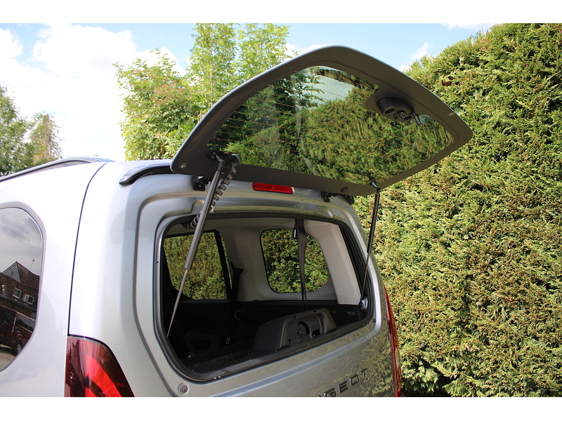 Peugeot Allied Horizon RE - Latest model, great looking Wheelchair access car 1.5 5dr WAV Manual Diesel