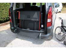 Peugeot Rifter Allied Horizon RE - Latest model, great looking Wheelchair access car