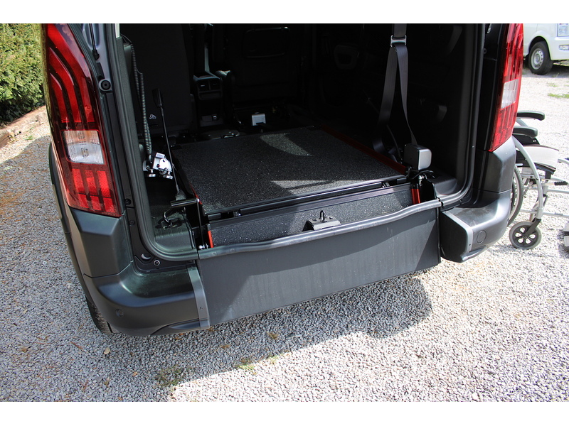 Peugeot Allied Horizon RE - Latest model, great looking Wheelchair access car 1.5 5dr WAV Manual Diesel