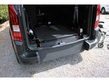 Peugeot Rifter Allied Horizon RE - Latest model, great looking Wheelchair access car