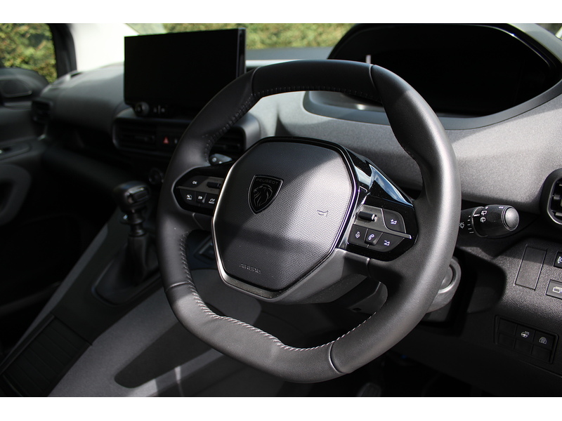 Peugeot Allied Horizon RE - Latest model, great looking Wheelchair access car 1.5 5dr WAV Manual Diesel
