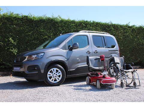 Allure - Allied Horizon RE - Diesel Auto Wheelchair access car 1.5 5dr WAV Automatic Diesel