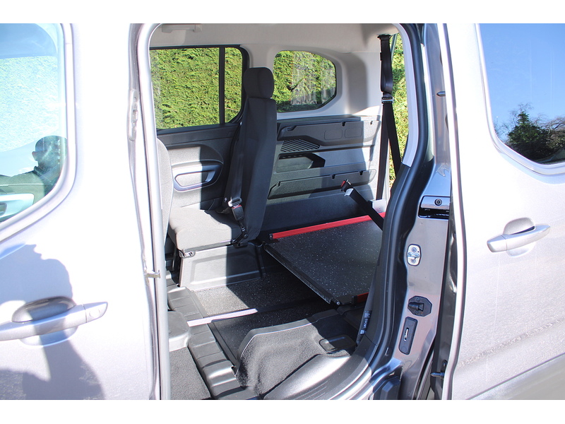 Peugeot Allure - Allied Horizon RE - Diesel Auto Wheelchair access car 1.5 5dr WAV Automatic Diesel
