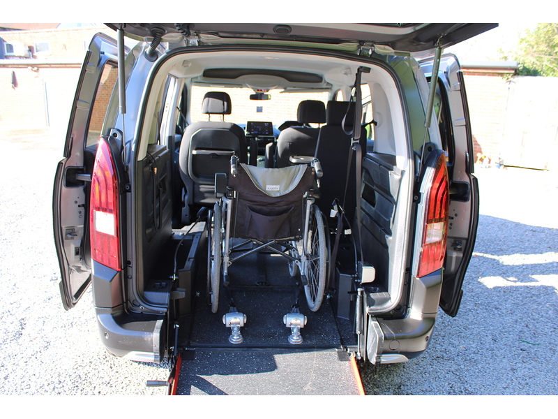 Peugeot Allure - Allied Horizon RE - Diesel Auto Wheelchair access car 1.5 5dr WAV Automatic Diesel