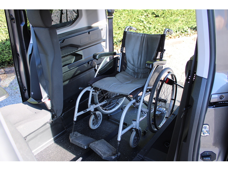 Peugeot Allure - Allied Horizon RE - Diesel Auto Wheelchair access car 1.5 5dr WAV Automatic Diesel