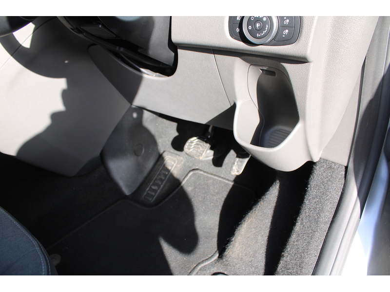 Ford McMeel Family - 4 seats plus one wheelchair - Rare single passenger seat 2.0 5dr wav Automatic Diesel