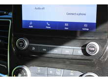 Ford Tourneo Custom McMeel Family - 4 seats plus one wheelchair - Rare single passenger seat