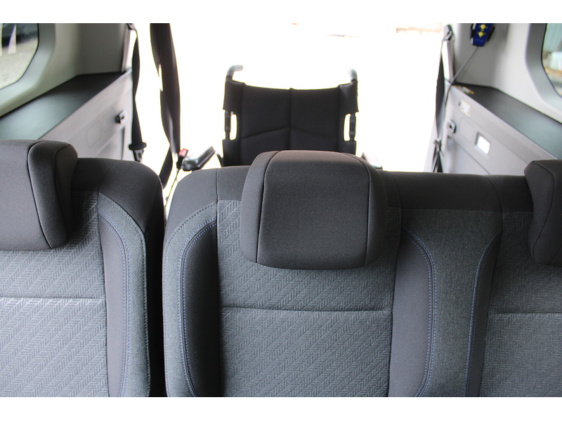 Peugeot Allure XL Allied Horizon RS 5 seats plus one wheelchair access car 1.5 5dr WAV Manual Diesel