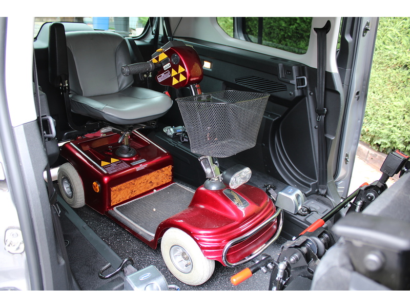 Peugeot Allure XL Allied Horizon RS 5 seats plus one wheelchair access car 1.5 5dr WAV Manual Diesel