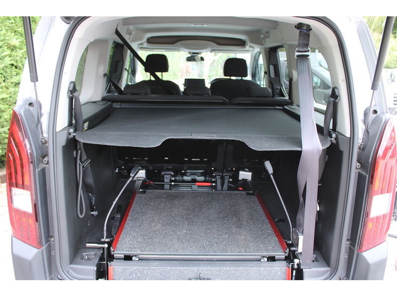 Peugeot Allure XL Allied Horizon RS 5 seats plus one wheelchair access car 1.5 5dr WAV Manual Diesel