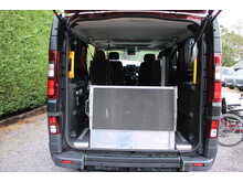 Renault Trafic LL30 Business - RARE Dual turney seat wheelchair access car