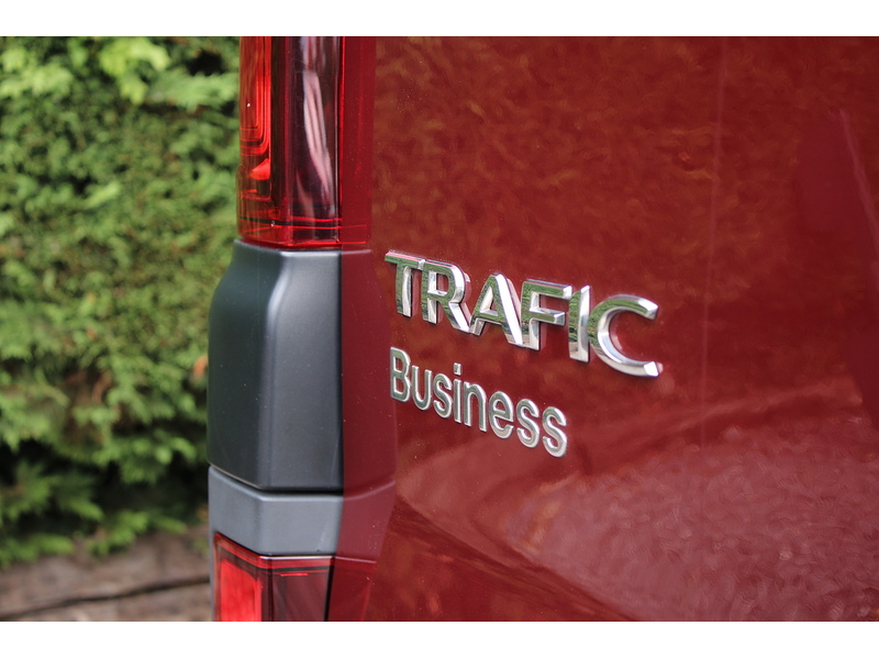 Renault LL30 Business - RARE Dual turney seat wheelchair access car 2.0 4dr wav Automatic Diesel