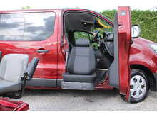 Renault Trafic LL30 Business - RARE Dual turney seat wheelchair access car