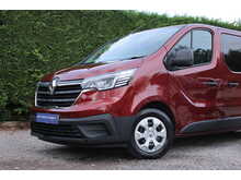 Renault Trafic LL30 Business - RARE Dual turney seat wheelchair access car