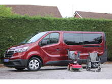 Renault Trafic LL30 Business - RARE Dual turney seat wheelchair access car