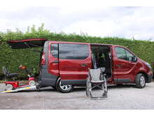 Renault Trafic LL30 Business - RARE Dual turney seat wheelchair access car