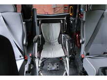 Renault Trafic LL30 Business - RARE Dual turney seat wheelchair access car