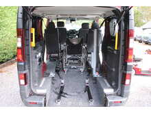 Renault Trafic LL30 Business - RARE Dual turney seat wheelchair access car