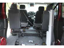 Renault Trafic LL30 Business - RARE Dual turney seat wheelchair access car