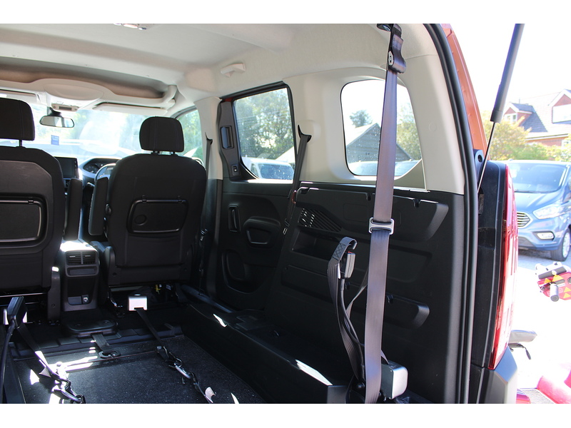 Peugeot Allure Allied Horizon RE - great value 2 seat plus one wheelchair car 1.5 5dr WAV Manual Diesel