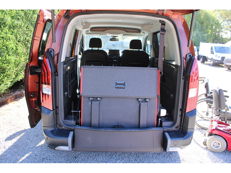 Peugeot Allure Allied Horizon RE - great value 2 seat plus one wheelchair car 1.5 5dr WAV Manual Diesel
